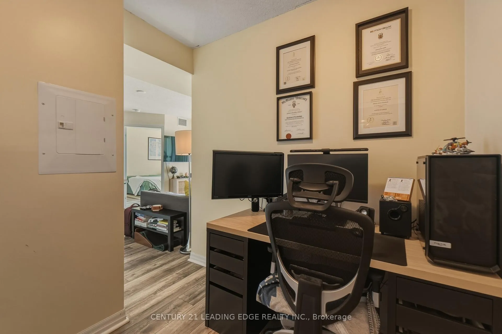 Photo 22 of Unit 902, 1600 Charles Street, Whitby, Port Whitby — HOMEH