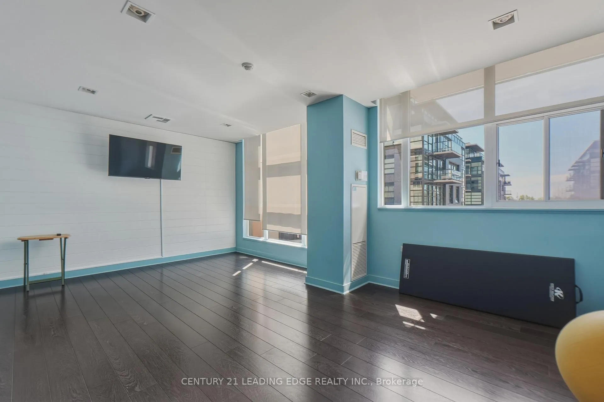 Photo 37 of Unit 902, 1600 Charles Street, Whitby, Port Whitby — HOMEH