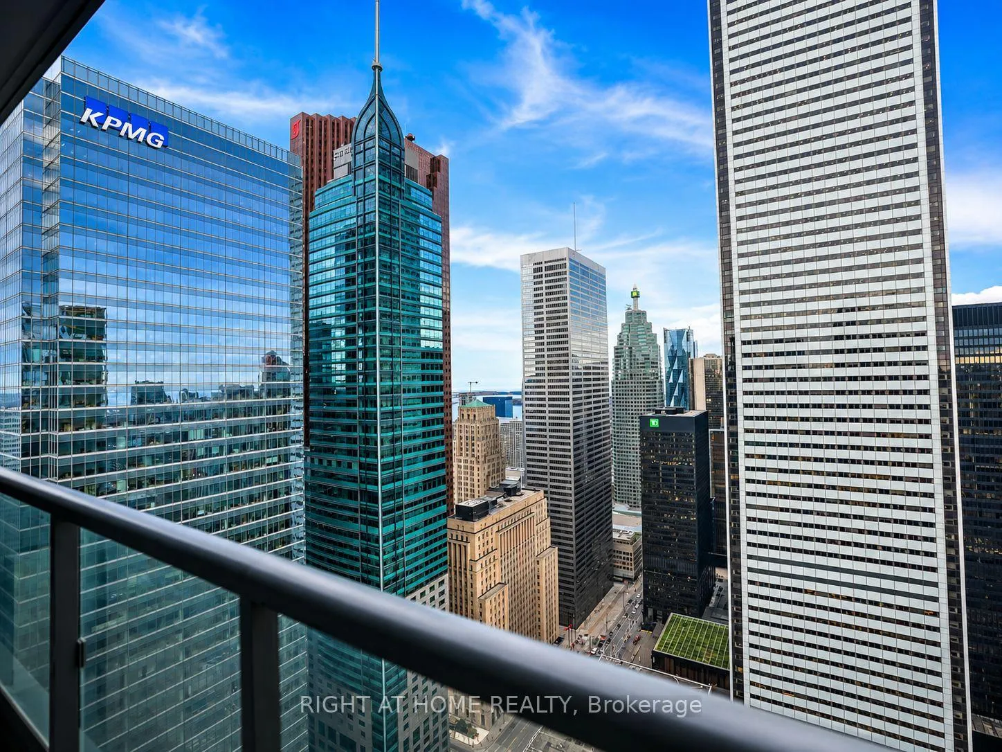 Photo 3 of Unit 5210, 70 Temperance Street, Toronto, Bay Street Corridor — HOMEH