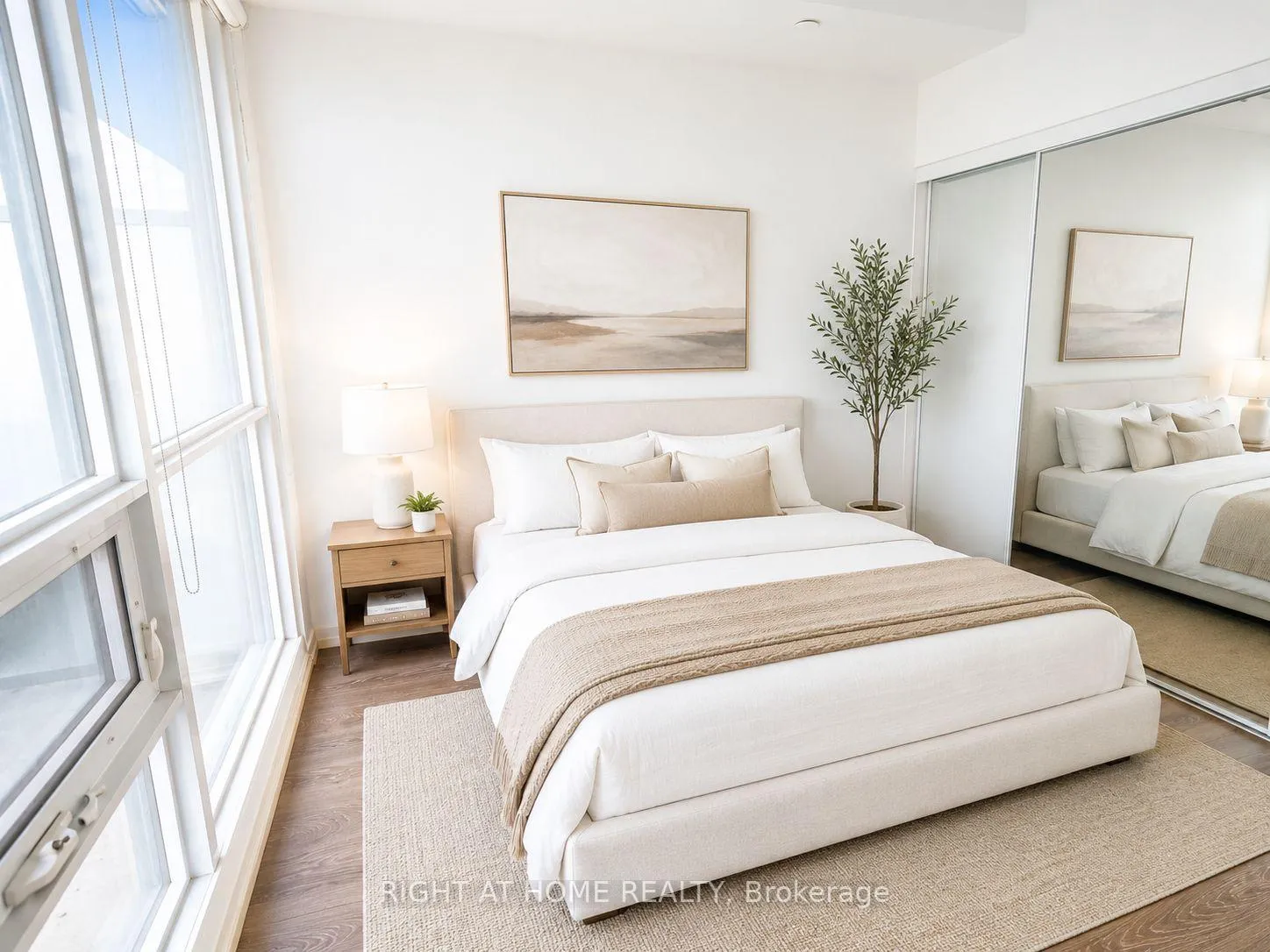 Photo 8 of Unit 5210, 70 Temperance Street, Toronto, Bay Street Corridor — HOMEH