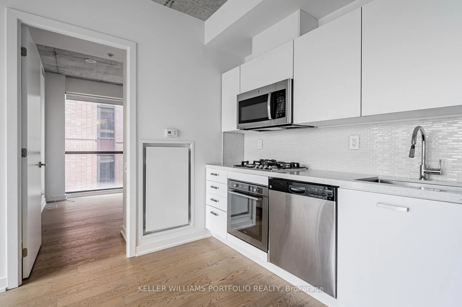 Photo 7 of Unit 726, 39 Brant Street, Toronto, Waterfront Communities — HOMEH