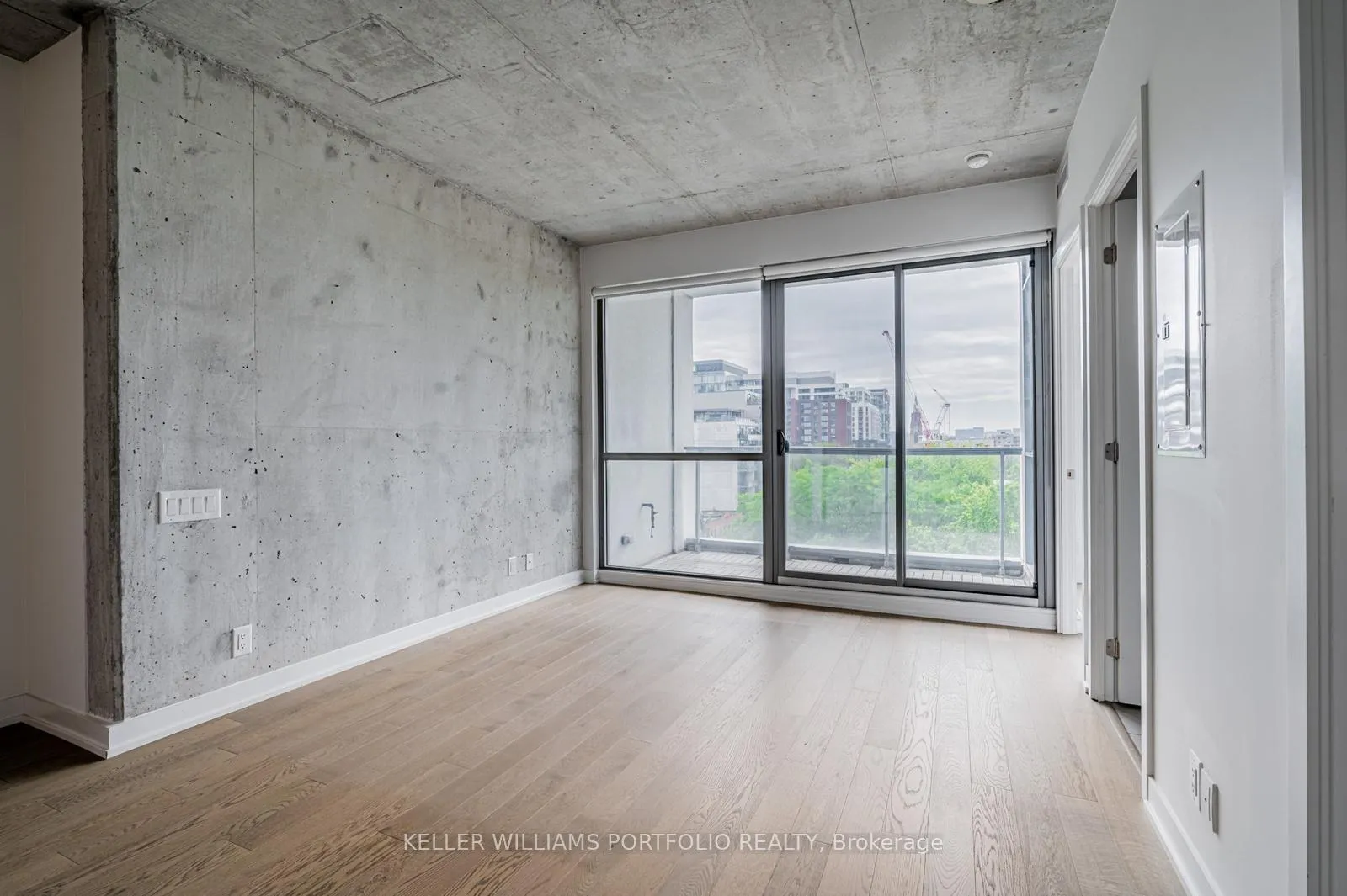 Photo 11 of Unit 726, 39 Brant Street, Toronto, Waterfront Communities — HOMEH