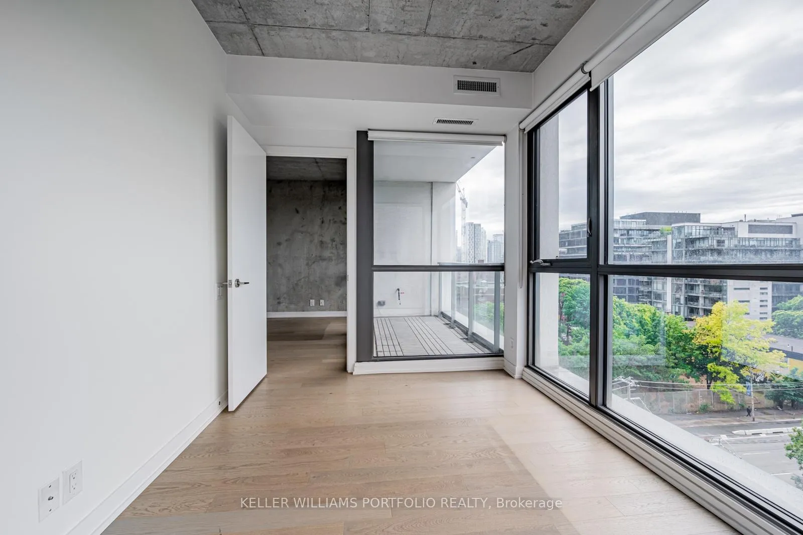 Photo 14 of Unit 726, 39 Brant Street, Toronto, Waterfront Communities — HOMEH