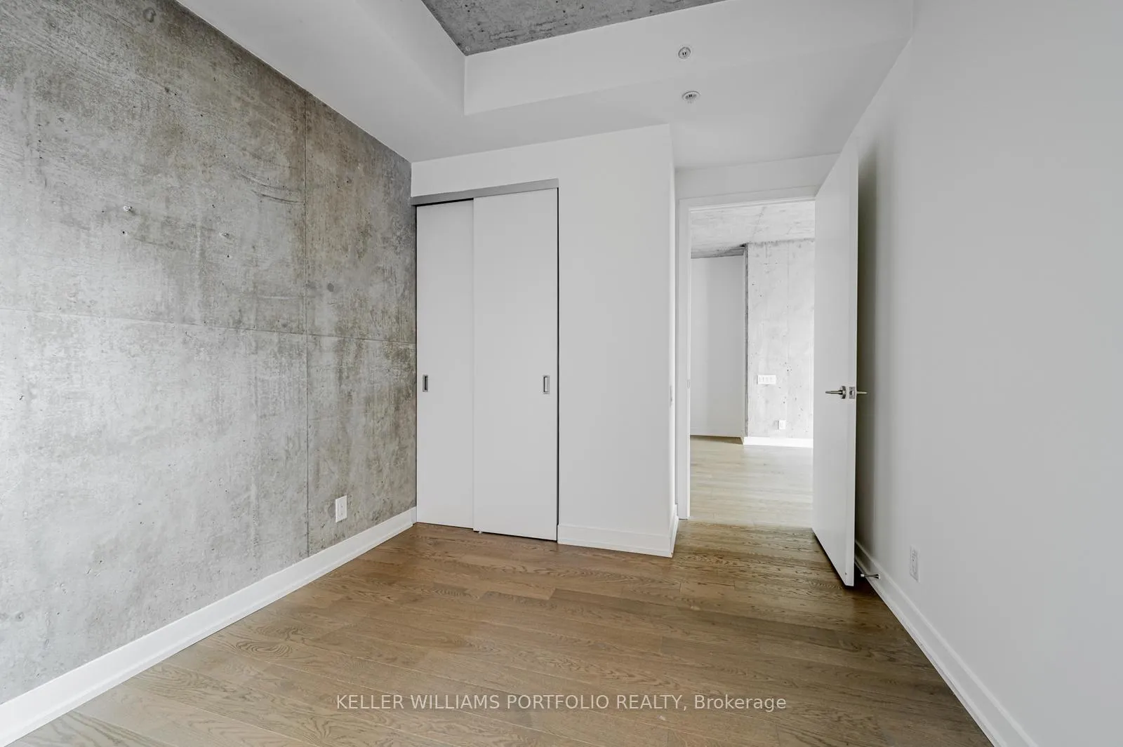 Photo 16 of Unit 726, 39 Brant Street, Toronto, Waterfront Communities — HOMEH