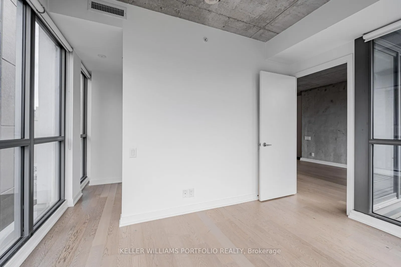 Photo 18 of Unit 726, 39 Brant Street, Toronto, Waterfront Communities — HOMEH
