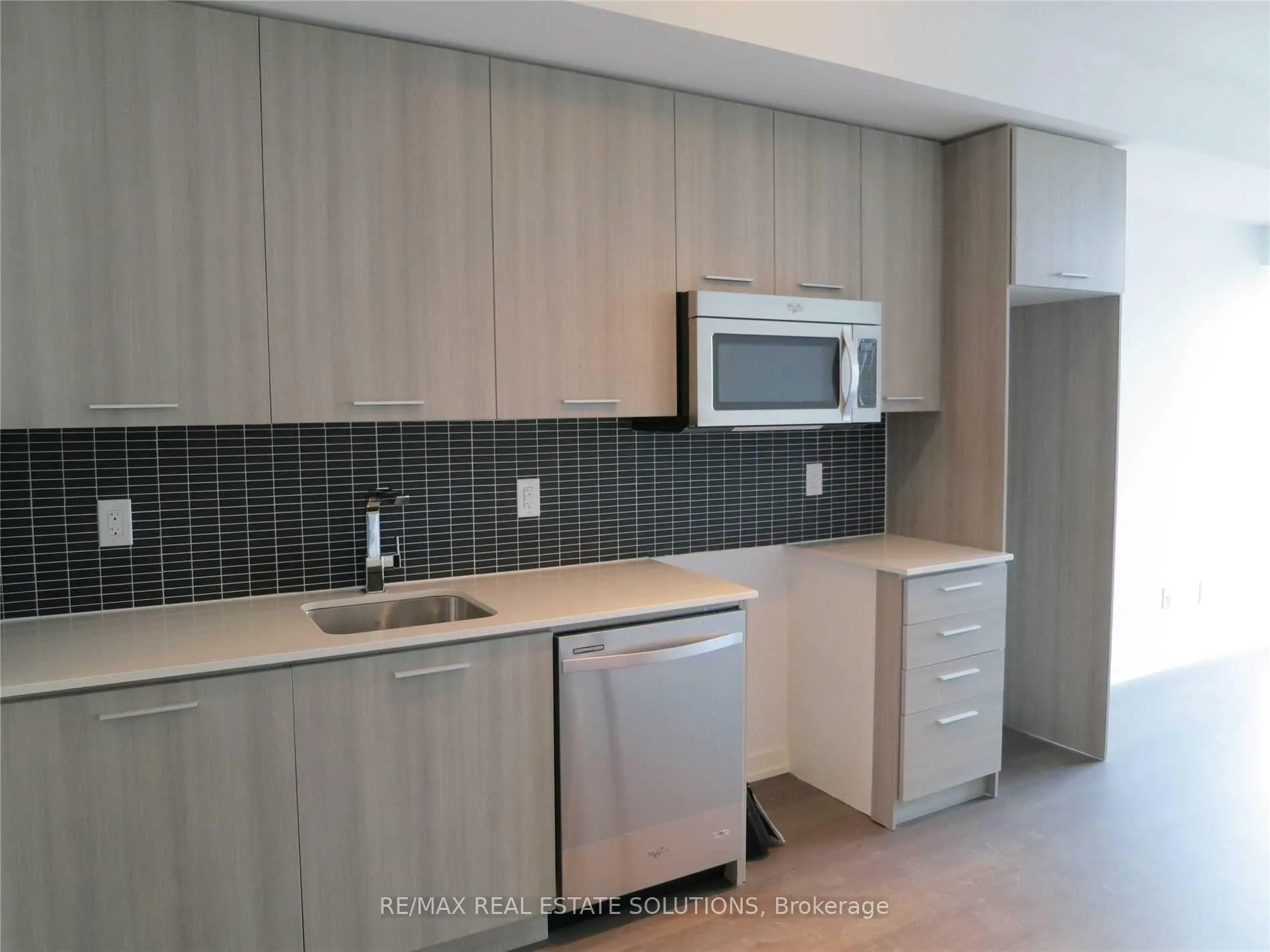 Photo 3 of Unit 815, 105 George Street, Toronto, Moss Park — HOMEH