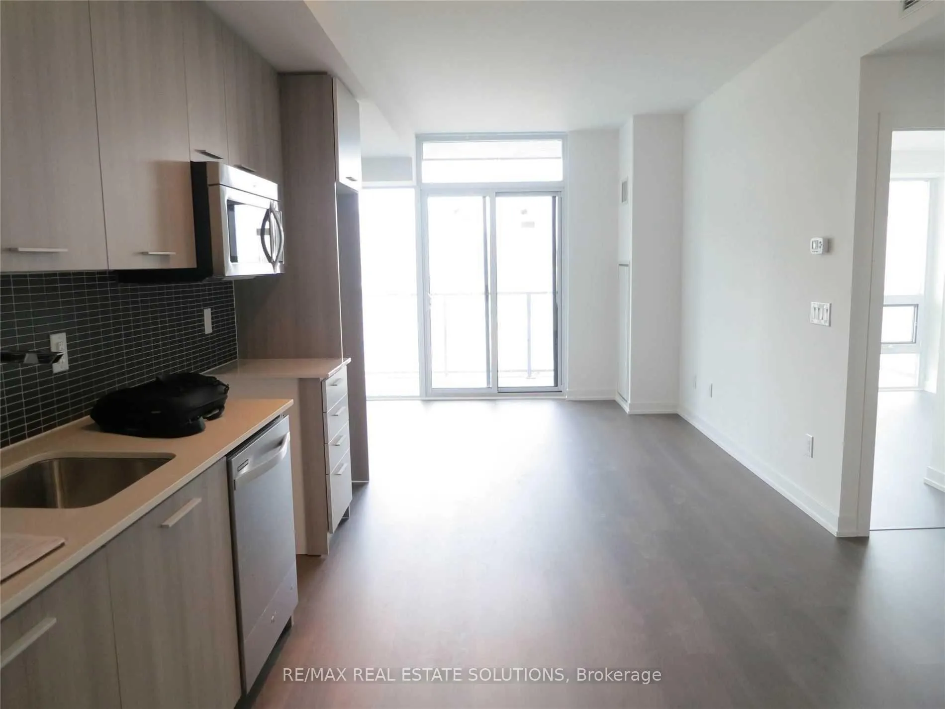 Photo 4 of Unit 815, 105 George Street, Toronto, Moss Park — HOMEH