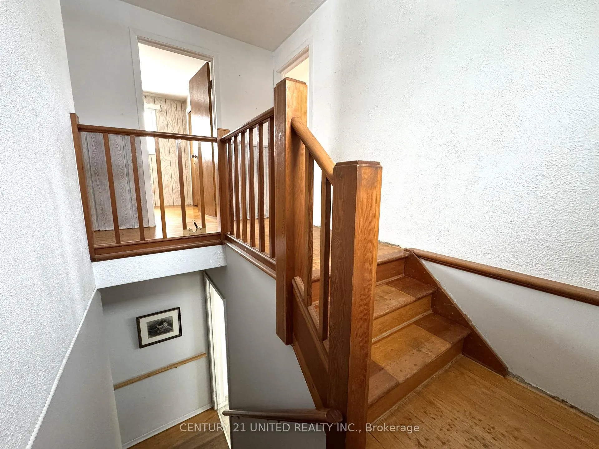 Photo 15 of 636 Cameron Street, Peterborough, Otonabee Ward 1 — HOMEH