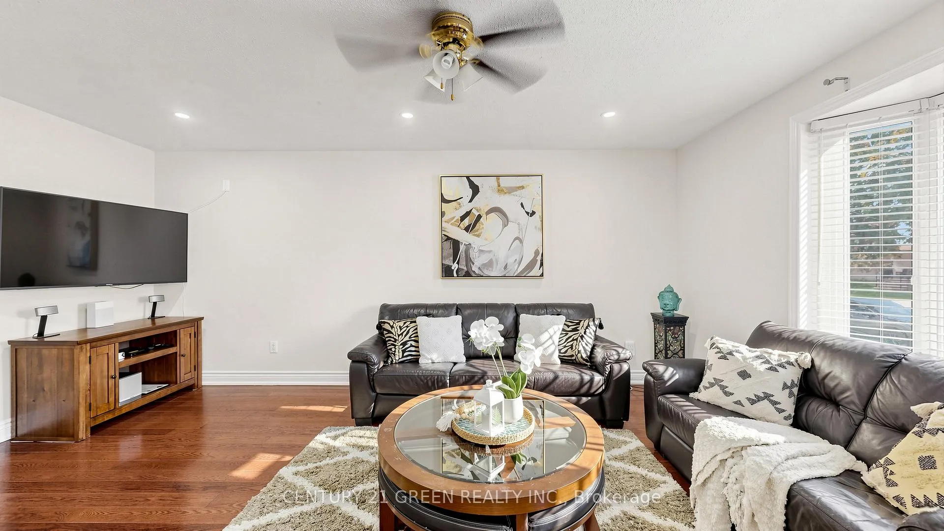 Photo 9 of 95 Kearney Drive, Etobicoke, West Humber-Clairville — HOMEH