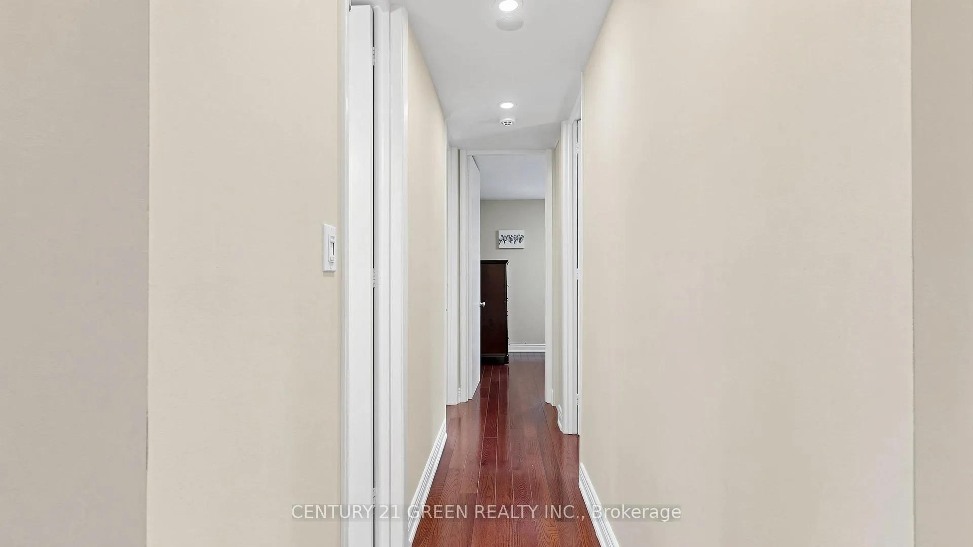 Photo 19 of 95 Kearney Drive, Etobicoke, West Humber-Clairville — HOMEH