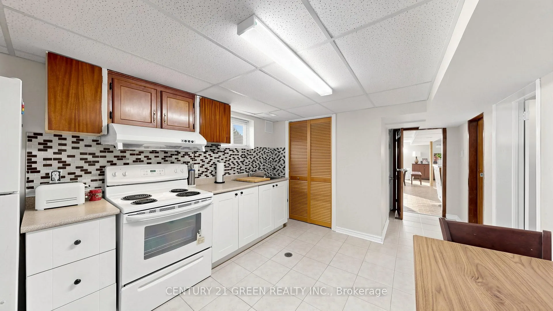 Photo 35 of 95 Kearney Drive, Etobicoke, West Humber-Clairville — HOMEH