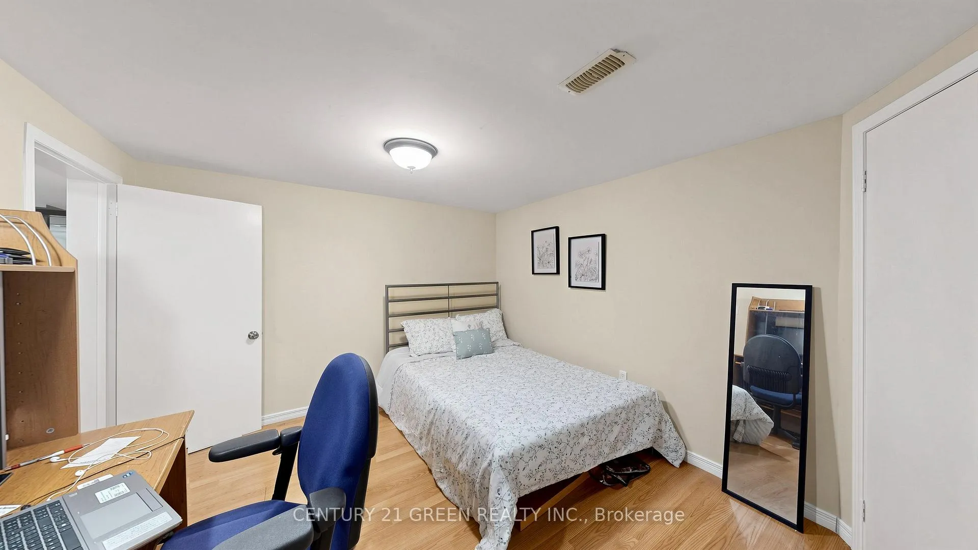 Photo 36 of 95 Kearney Drive, Etobicoke, West Humber-Clairville — HOMEH