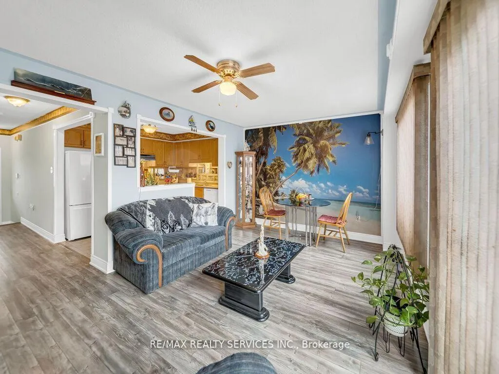 Photo 9 of 24 Melissa Court, Brampton, Fletcher's Meadow — HOMEH