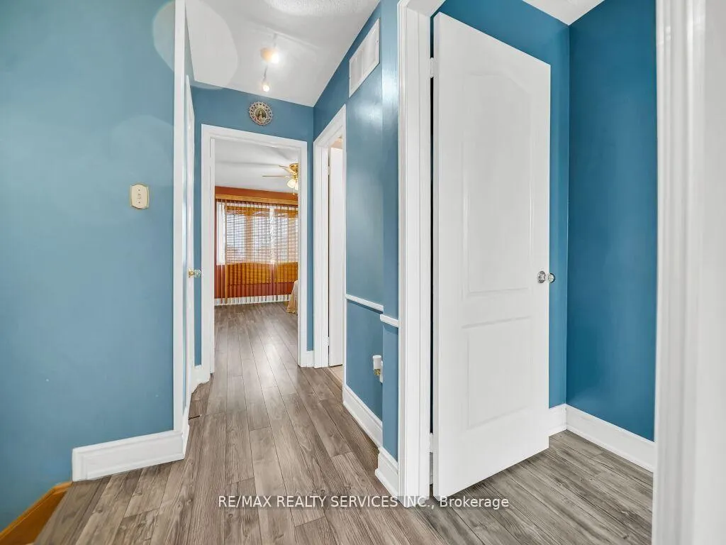 Photo 17 of 24 Melissa Court, Brampton, Fletcher's Meadow — HOMEH