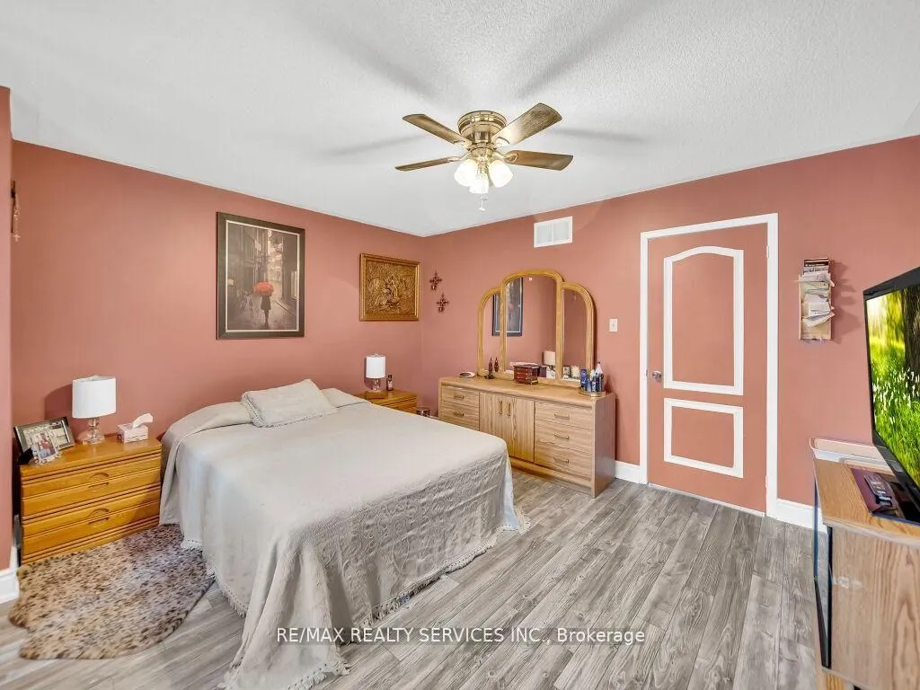 Photo 19 of 24 Melissa Court, Brampton, Fletcher's Meadow — HOMEH