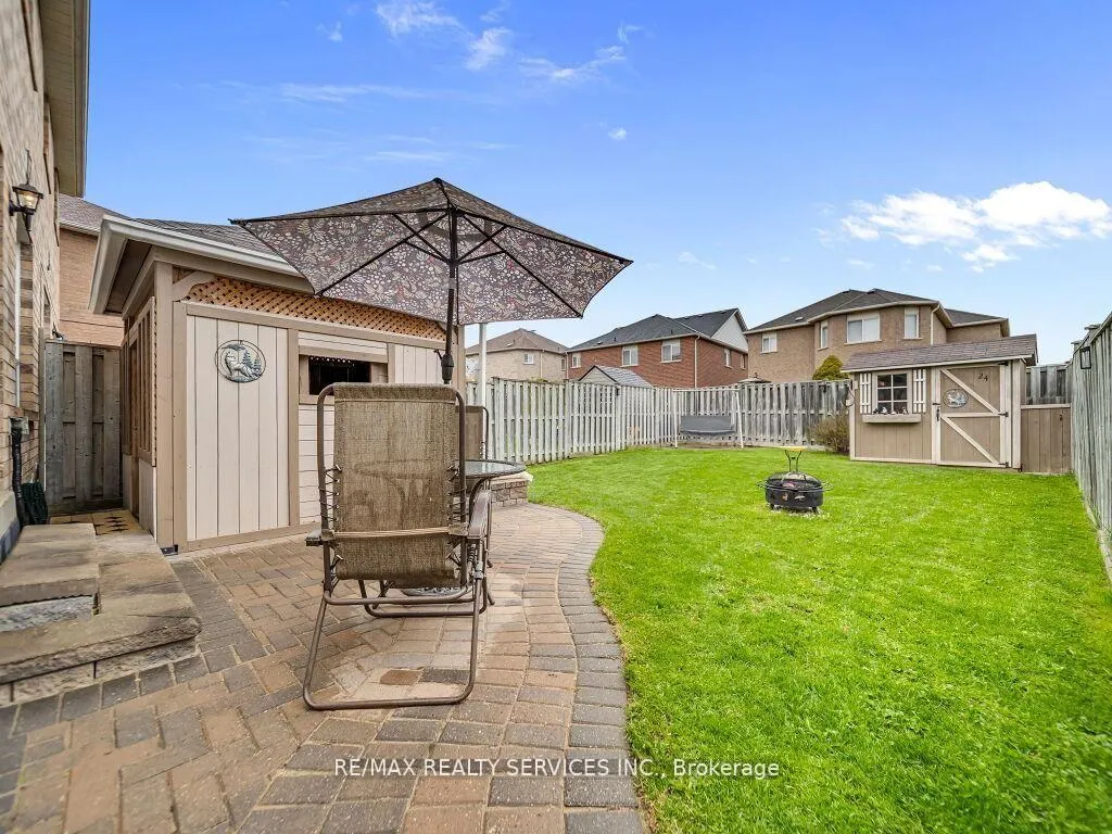 Photo 27 of 24 Melissa Court, Brampton, Fletcher's Meadow — HOMEH