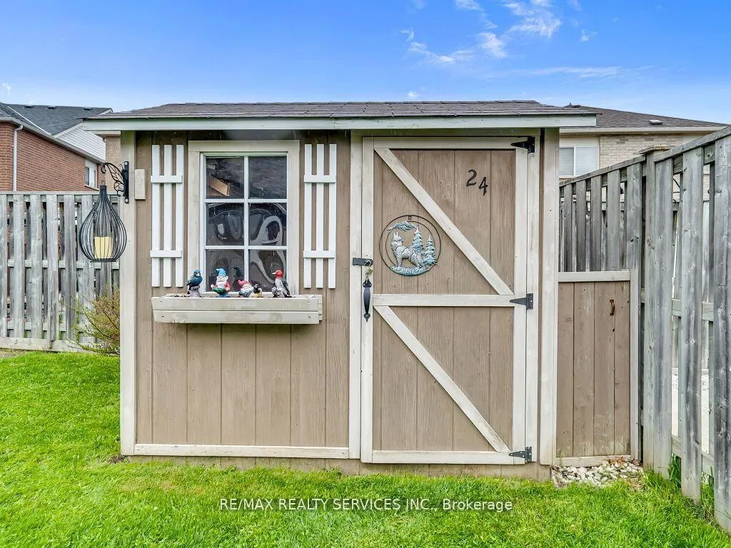 Photo 28 of 24 Melissa Court, Brampton, Fletcher's Meadow — HOMEH