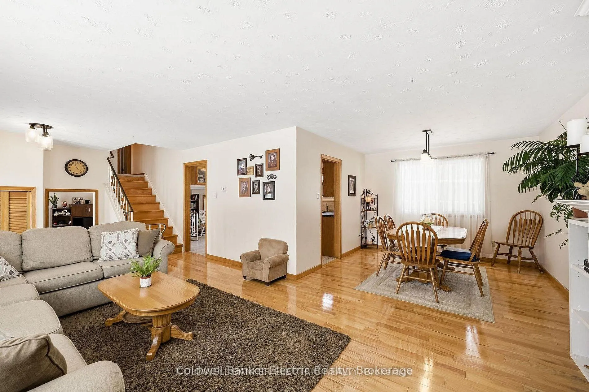 Photo 7 of 1341 Heather Lane, Peterborough, Monaghan Ward 2 — HOMEH