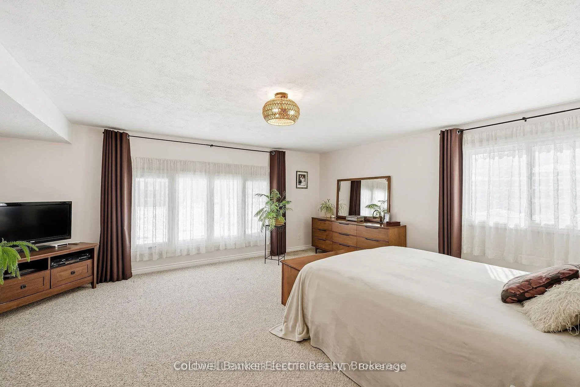 Photo 19 of 1341 Heather Lane, Peterborough, Monaghan Ward 2 — HOMEH