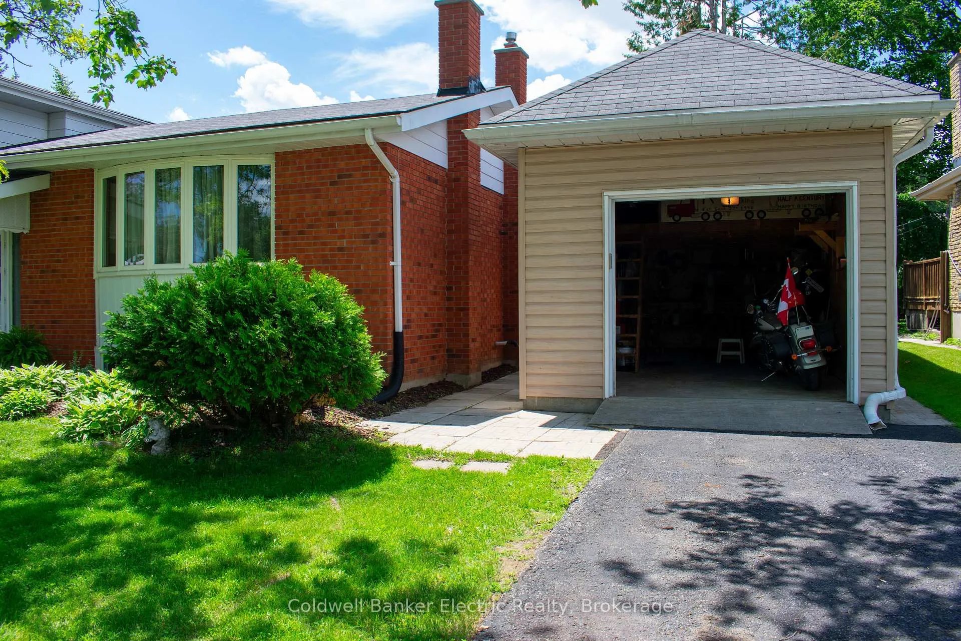 Photo 3 of 1341 Heather Lane, Peterborough, Monaghan Ward 2 — HOMEH