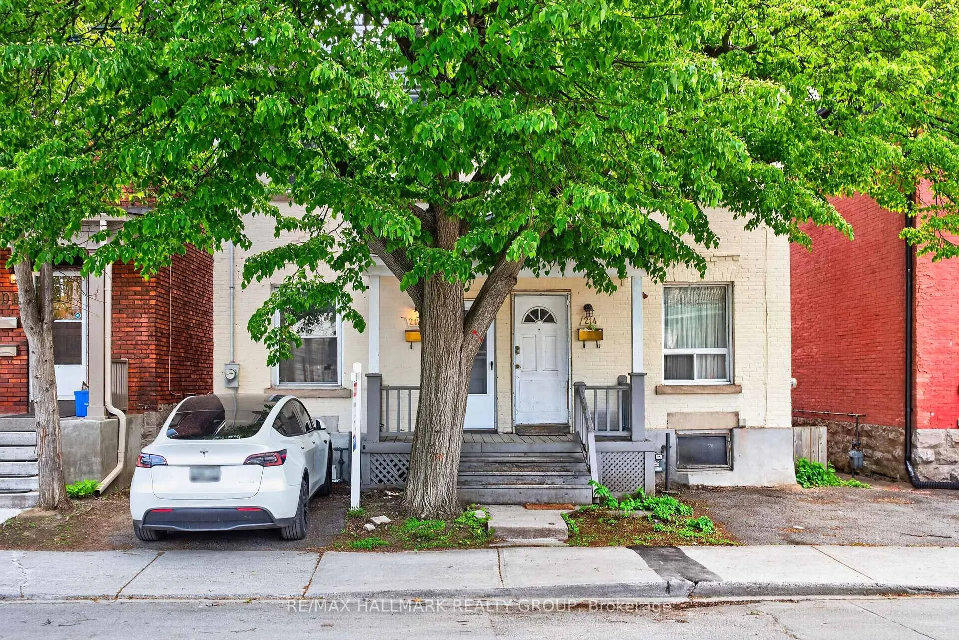 Photo 1 of 212 Arlington Avenue, Ottawa, Ottawa Centre — HOMEH