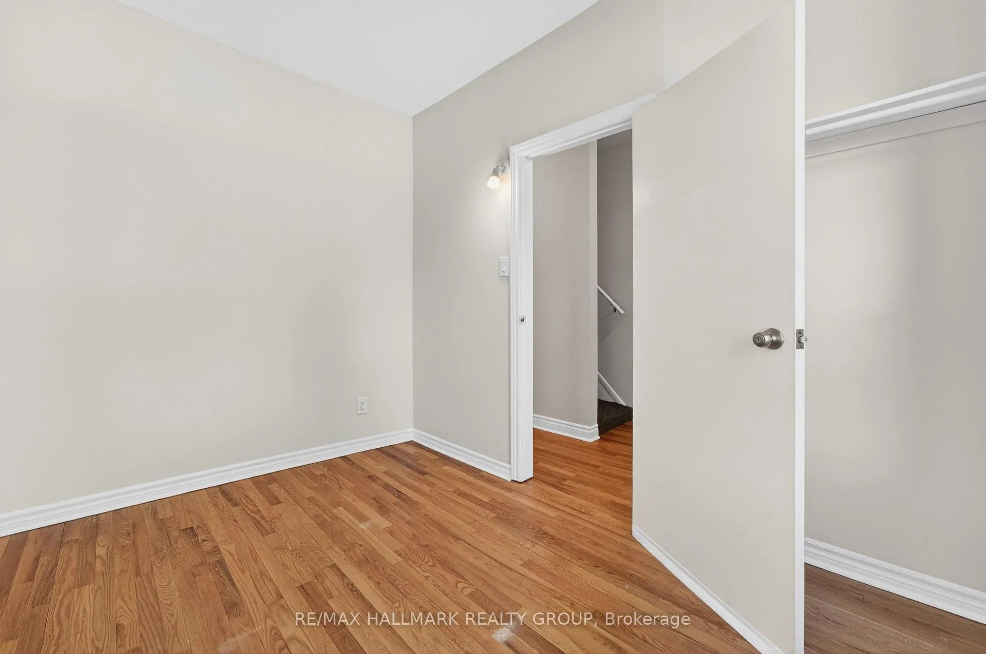 Photo 6 of 212 Arlington Avenue, Ottawa, Ottawa Centre — HOMEH