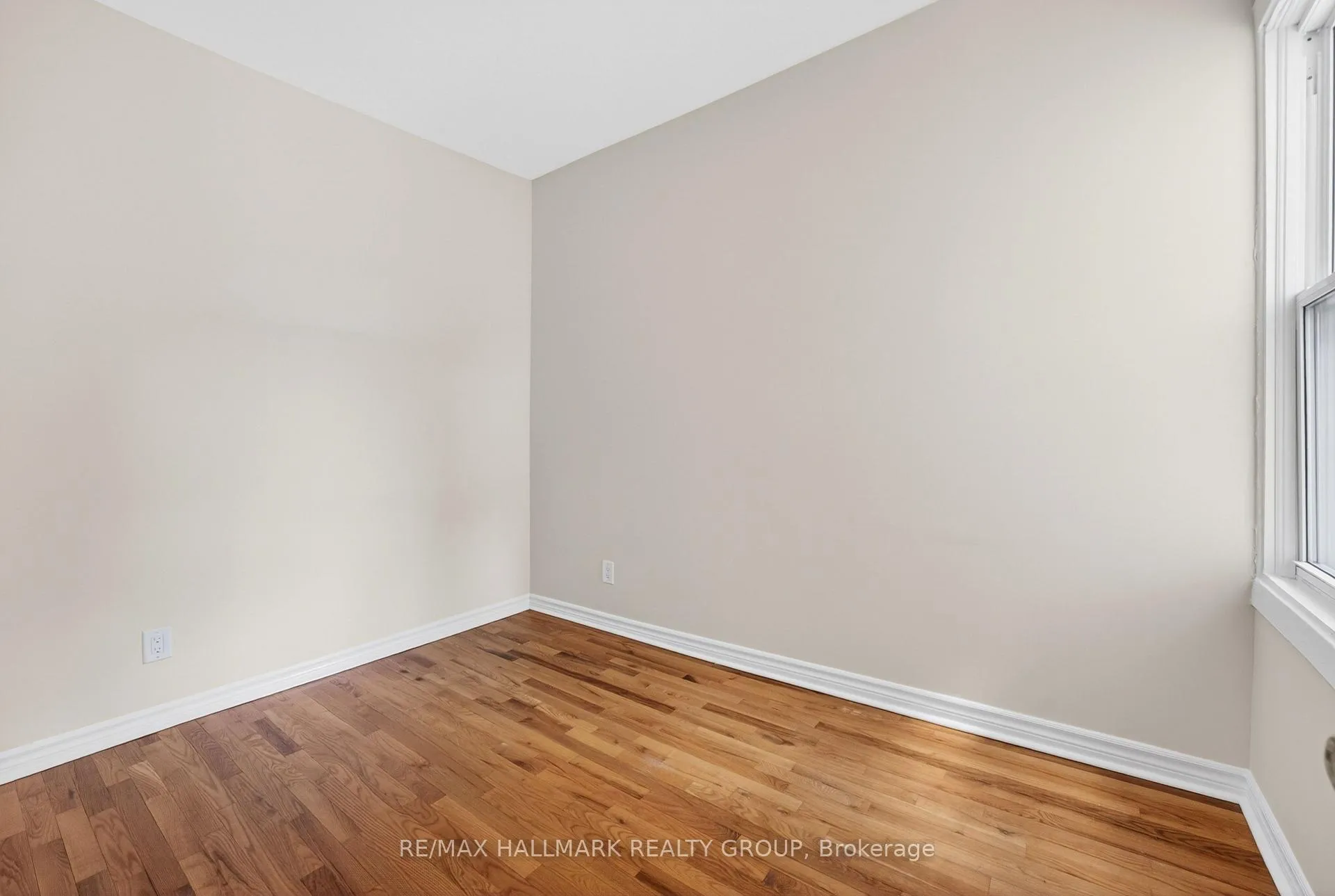 Photo 7 of 212 Arlington Avenue, Ottawa, Ottawa Centre — HOMEH