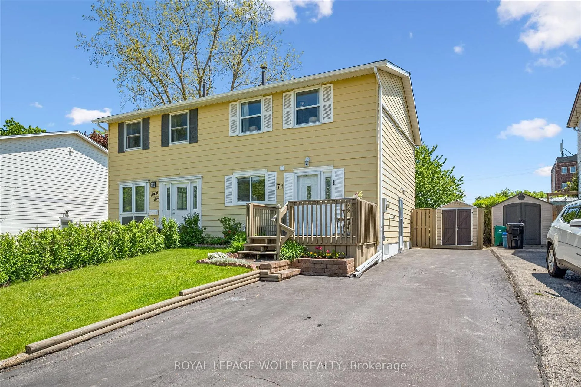 Photo 2 of 71 Blackhorne Drive, Kitchener — HOMEH