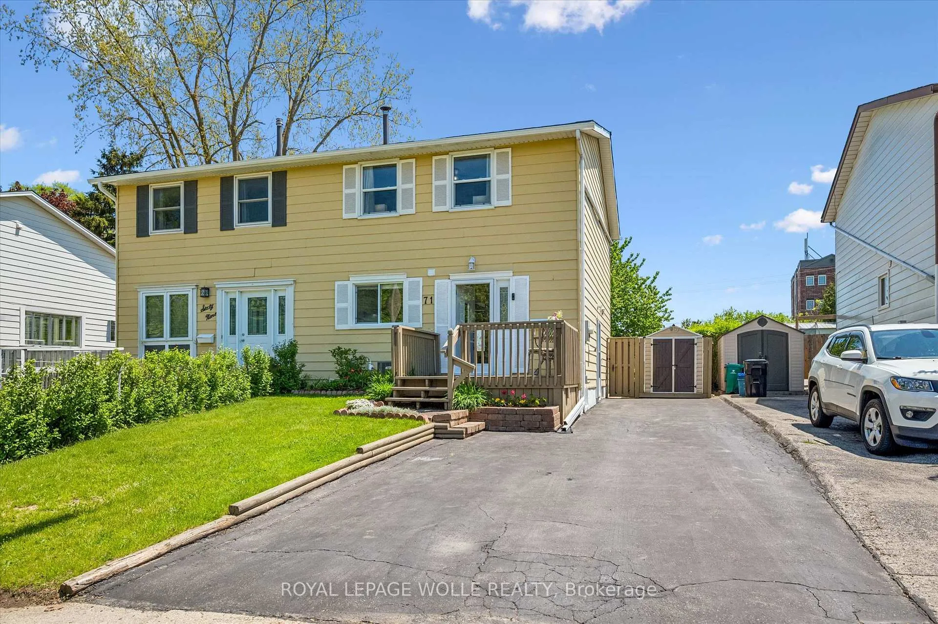 Photo 3 of 71 Blackhorne Drive, Kitchener — HOMEH