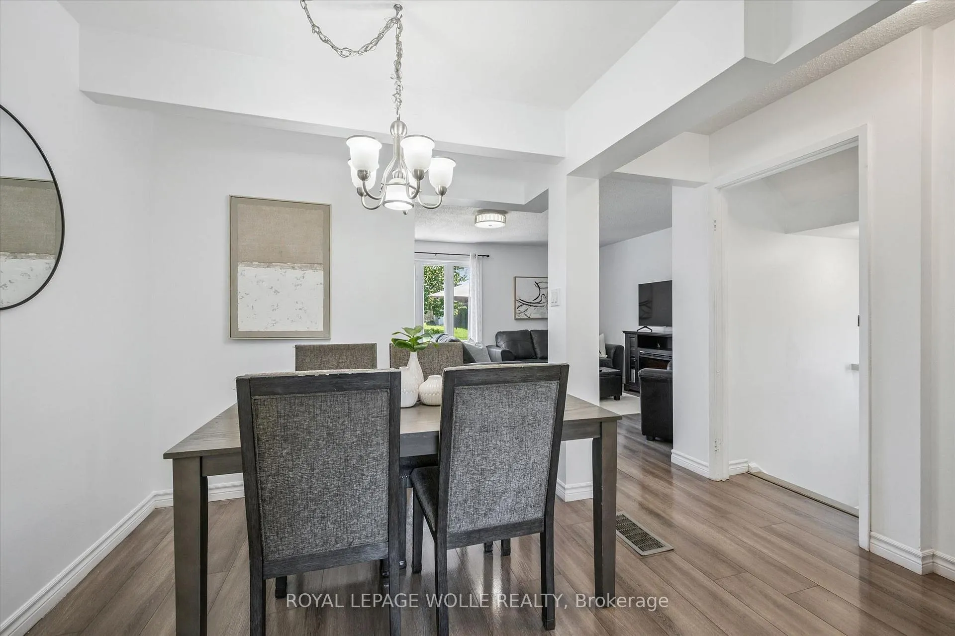 Photo 13 of 71 Blackhorne Drive, Kitchener — HOMEH