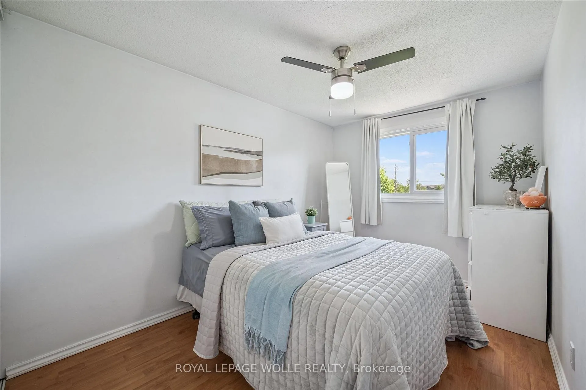 Photo 21 of 71 Blackhorne Drive, Kitchener — HOMEH