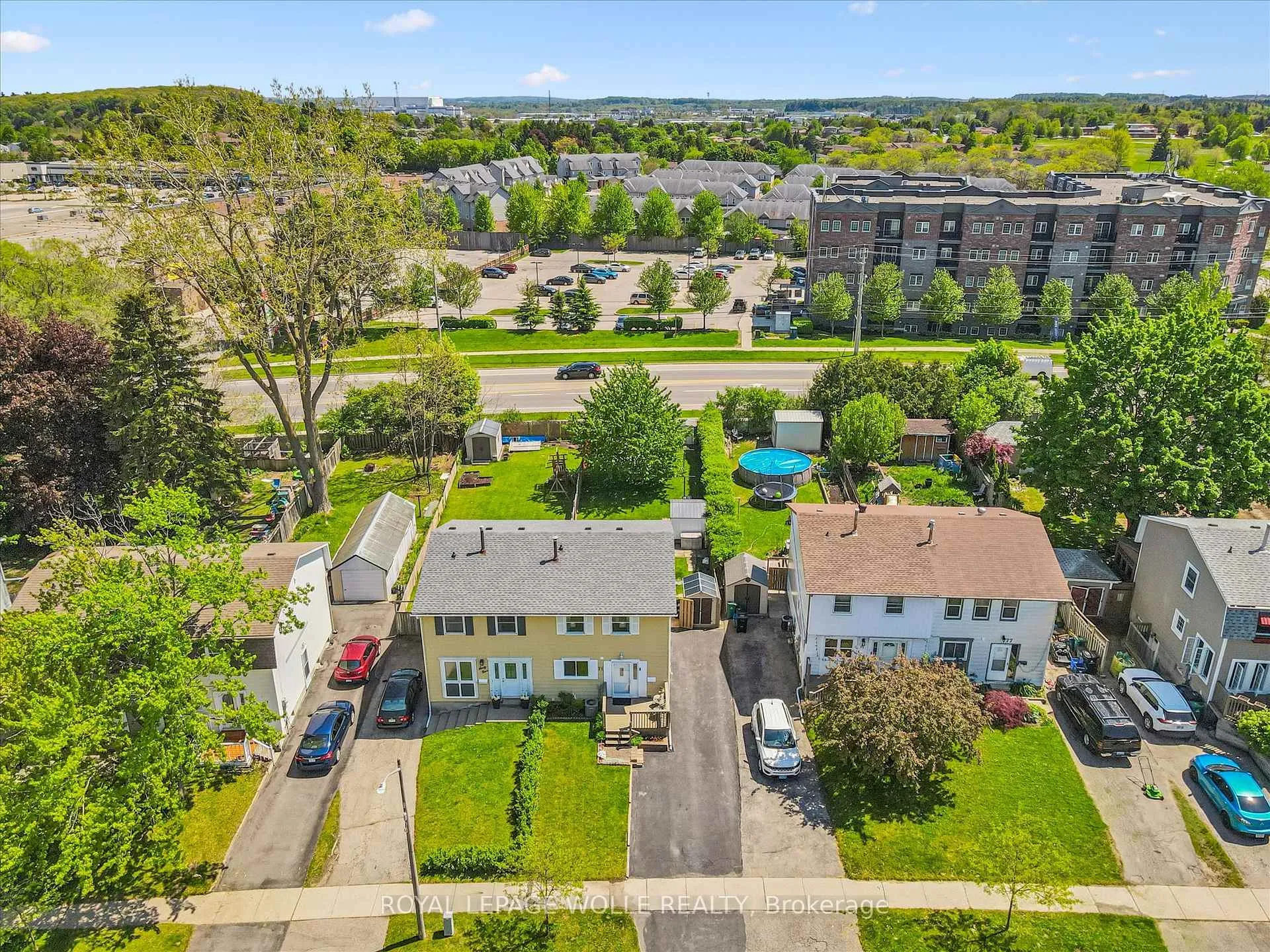 Photo 37 of 71 Blackhorne Drive, Kitchener — HOMEH