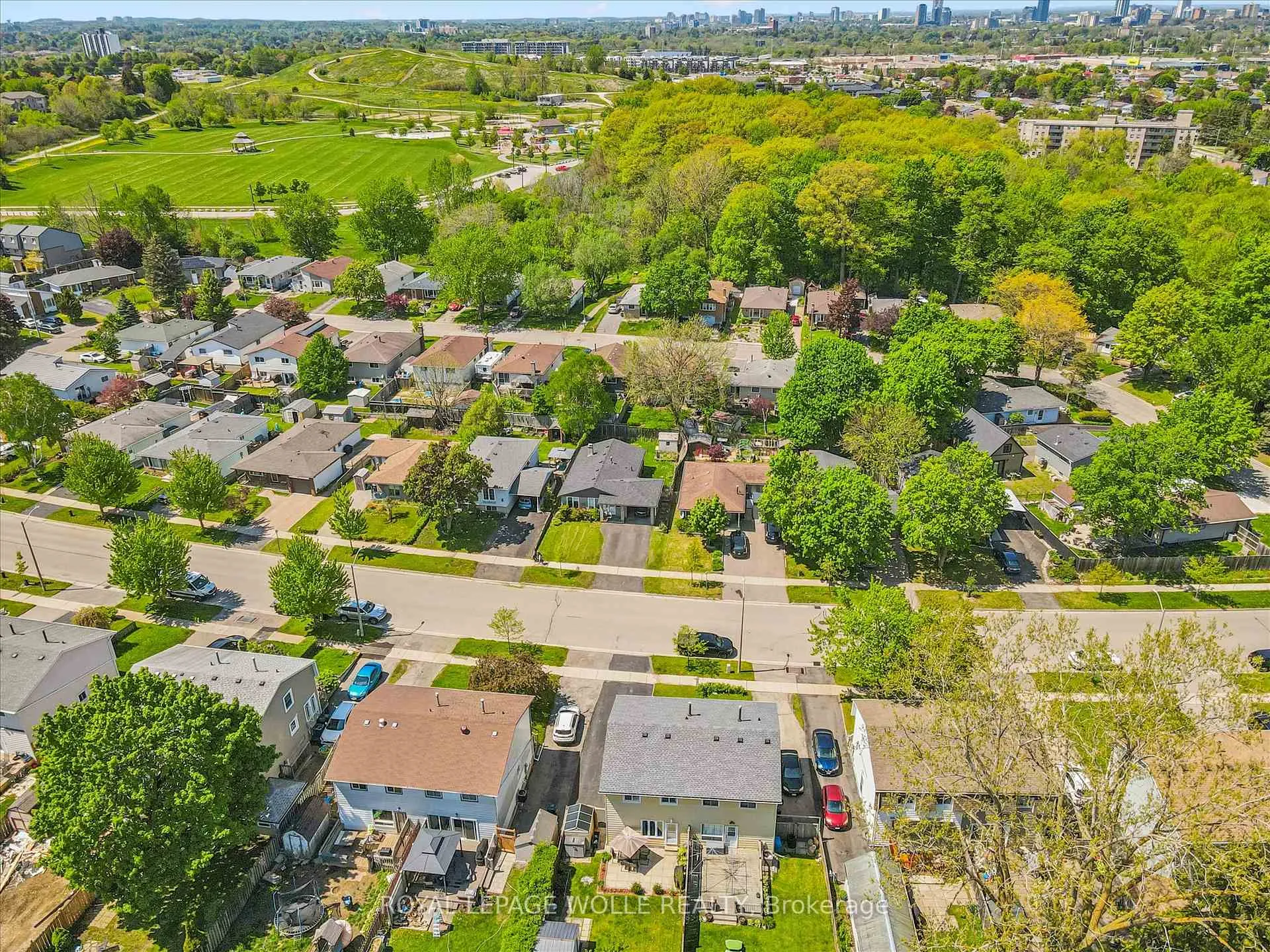 Photo 42 of 71 Blackhorne Drive, Kitchener — HOMEH