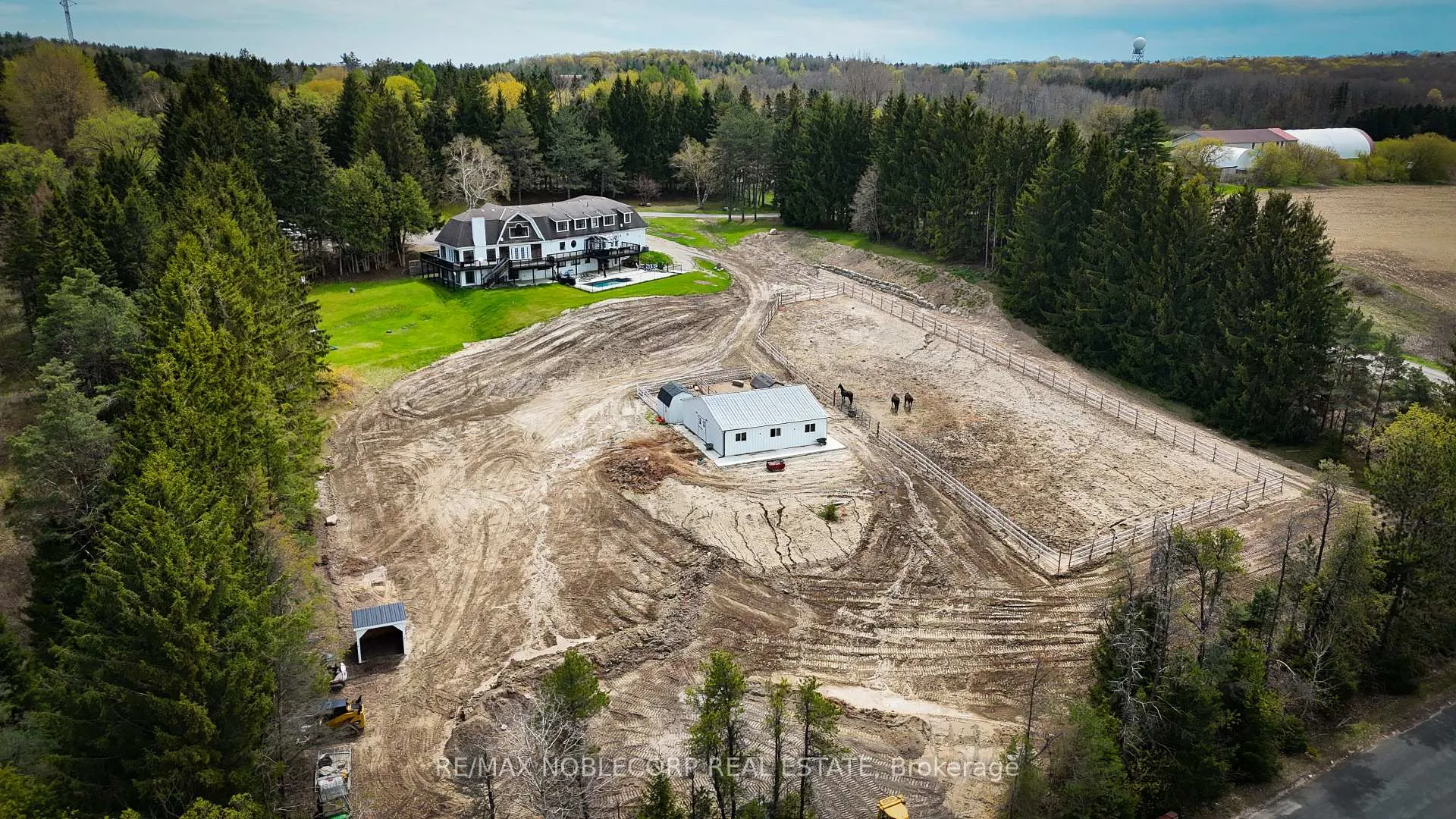 Photo 4 of 14955 Jane Street, King, Rural King — HOMEH