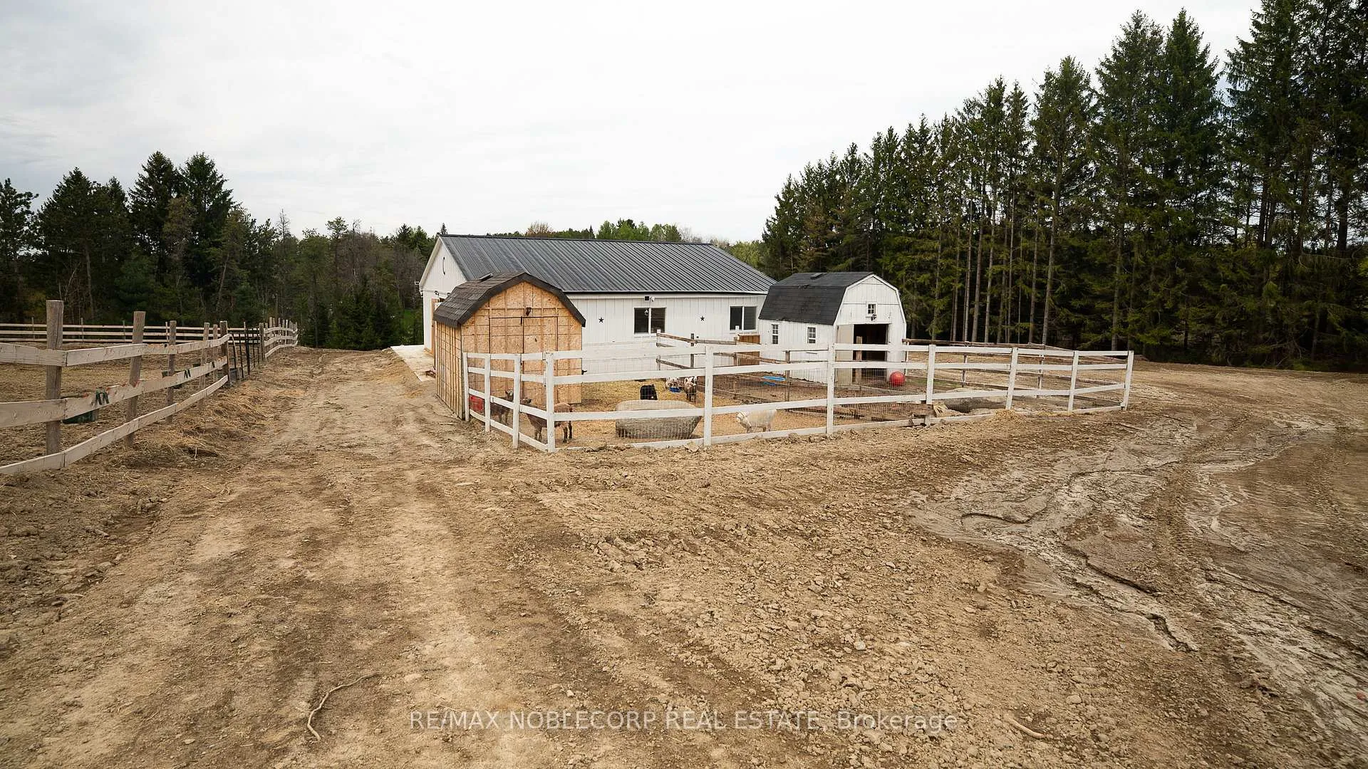 Photo 34 of 14955 Jane Street, King, Rural King — HOMEH