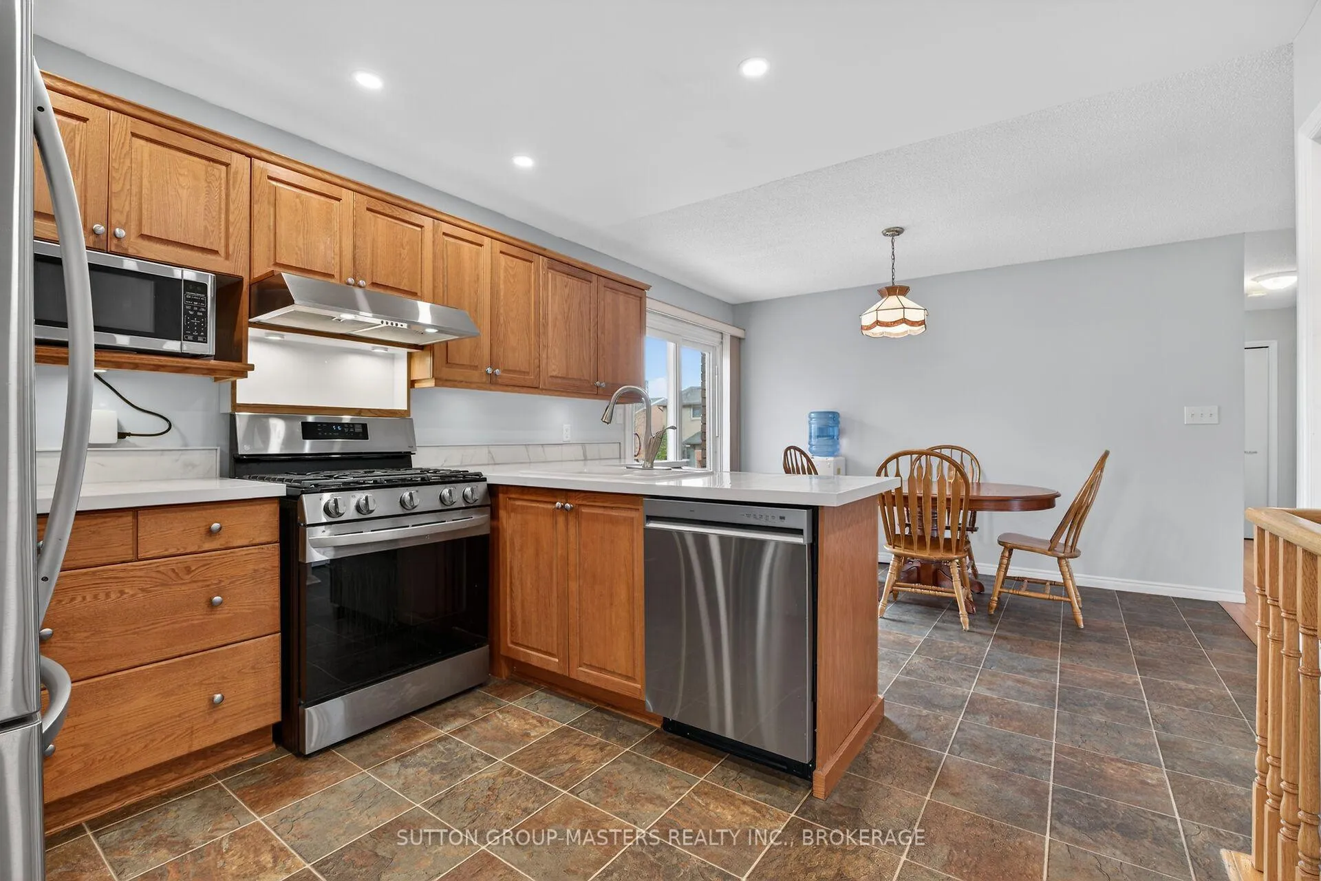 Photo 5 of 1080 Palmerston Crescent, Kingston, North of Taylor-Kidd Blvd — HOMEH