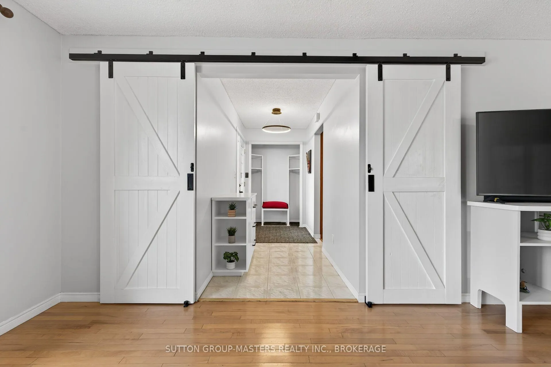 Photo 8 of 1080 Palmerston Crescent, Kingston, North of Taylor-Kidd Blvd — HOMEH