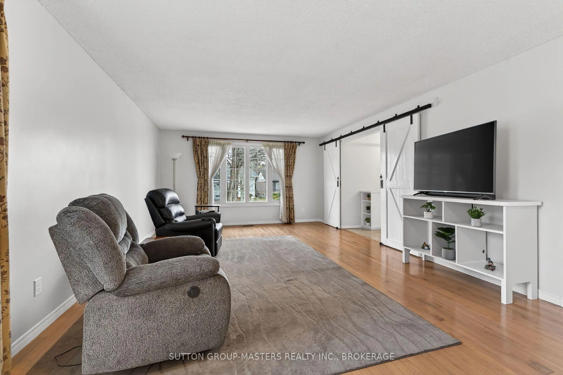 Photo 12 of 1080 Palmerston Crescent, Kingston, North of Taylor-Kidd Blvd — HOMEH
