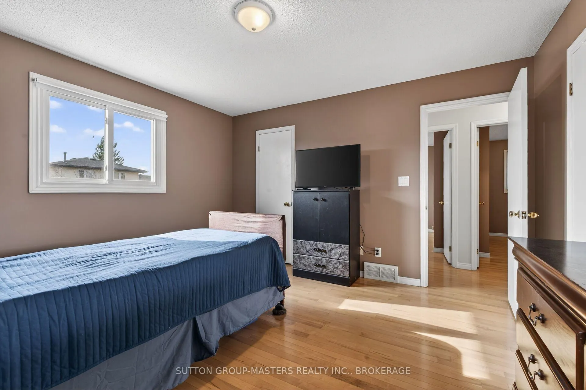 Photo 16 of 1080 Palmerston Crescent, Kingston, North of Taylor-Kidd Blvd — HOMEH