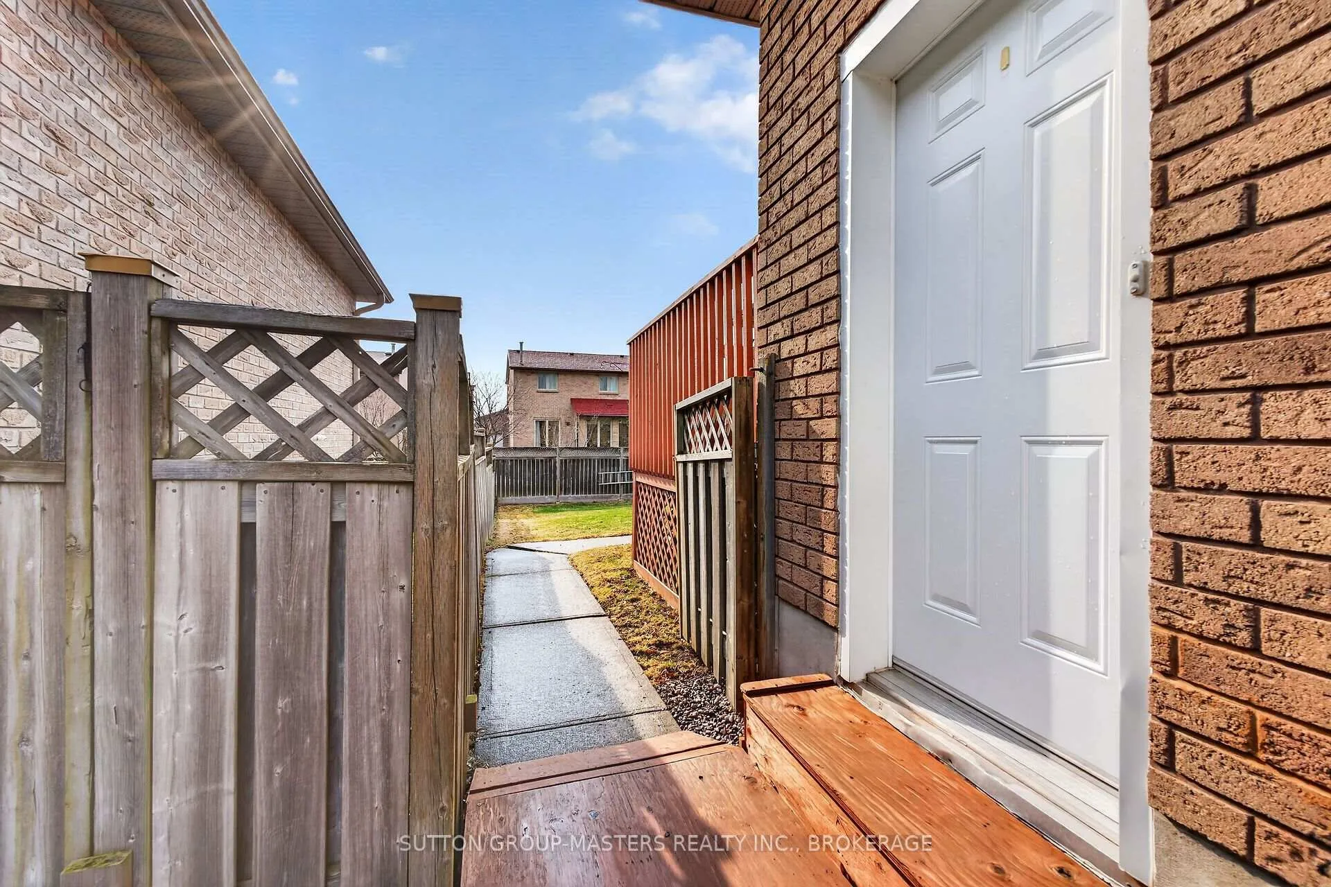 Photo 33 of 1080 Palmerston Crescent, Kingston, North of Taylor-Kidd Blvd — HOMEH