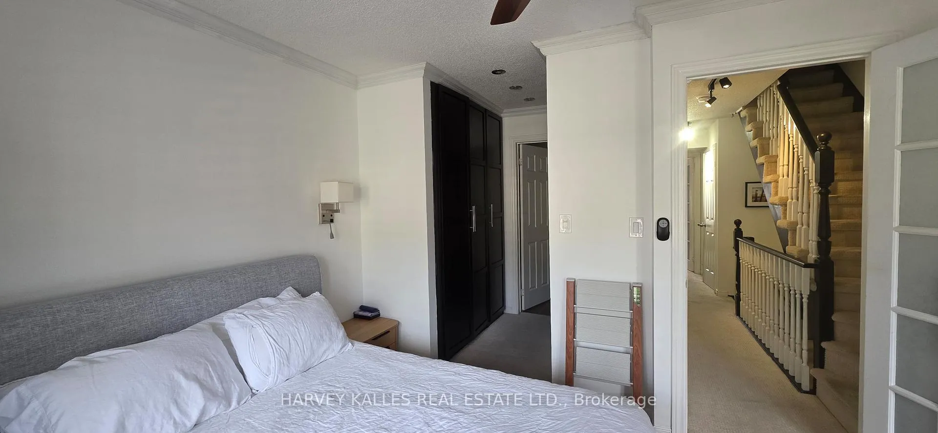 Photo 2 of Unit 68, 208 Niagara Street, Toronto, Niagara — HOMEH