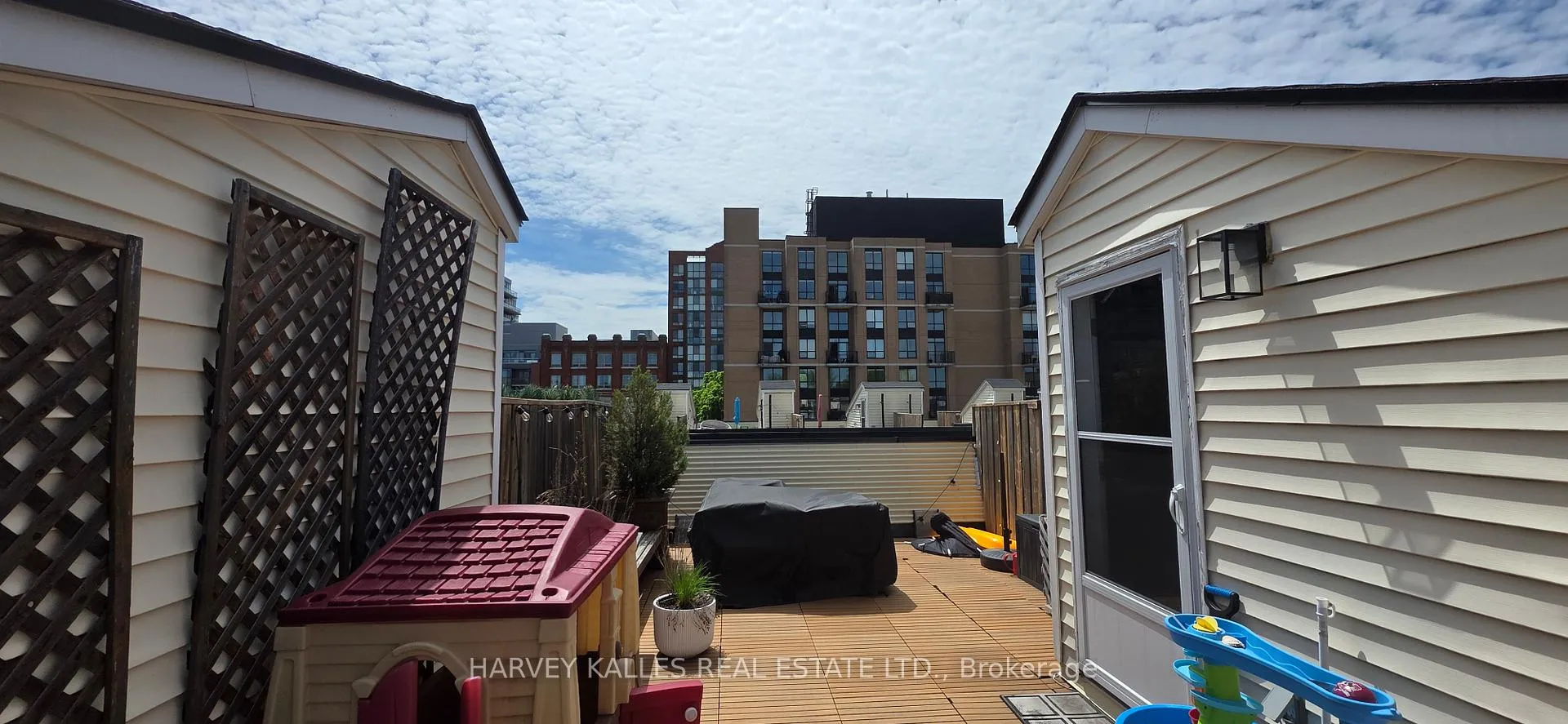 Photo 5 of Unit 68, 208 Niagara Street, Toronto, Niagara — HOMEH