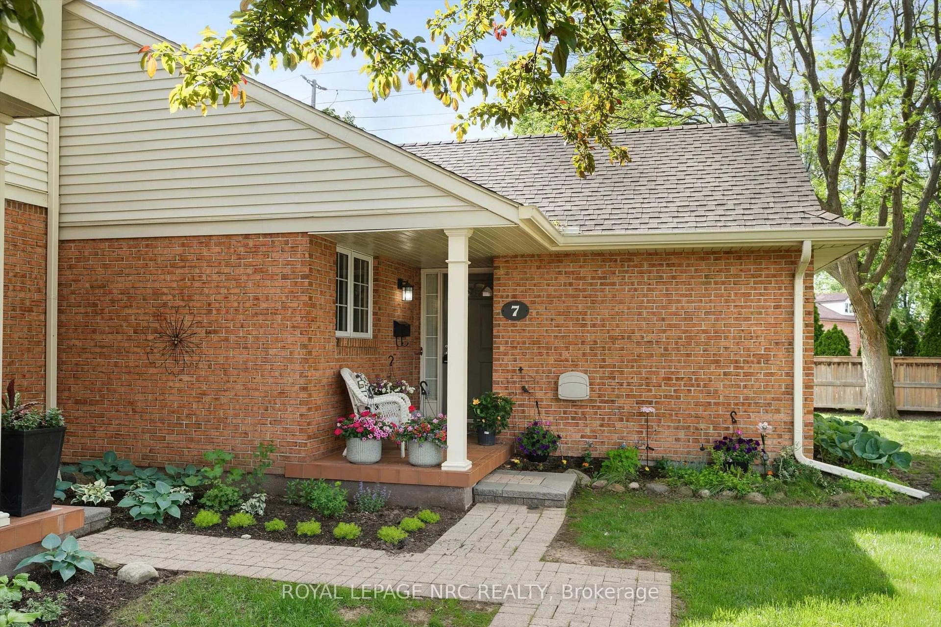 Photo 3 of Unit 7, 275 Pelham Road, St. Catharines, Rykert/Vansickle — HOMEH