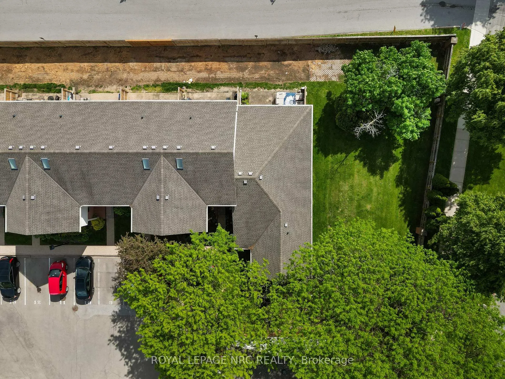 Photo 34 of Unit 7, 275 Pelham Road, St. Catharines, Rykert/Vansickle — HOMEH