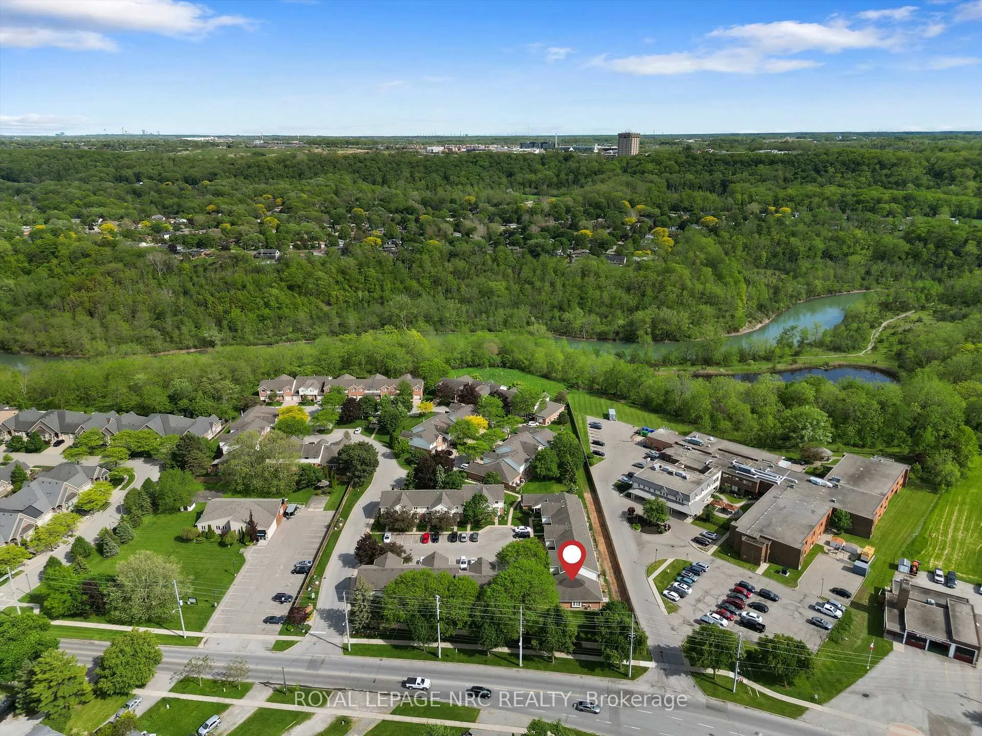 Photo 40 of Unit 7, 275 Pelham Road, St. Catharines, Rykert/Vansickle — HOMEH
