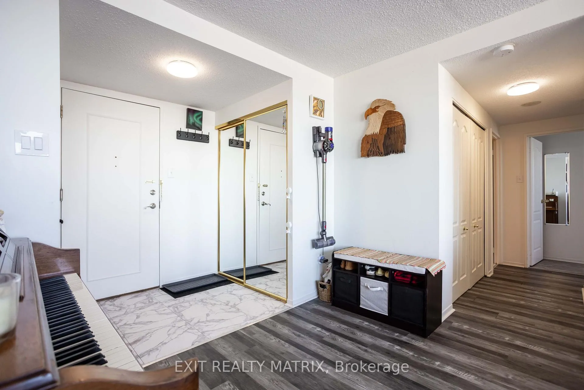 Photo 7 of Unit 1007, 2759 Carousel Crescent, Ottawa, Emerald Woods/Sawmill Creek — HOMEH