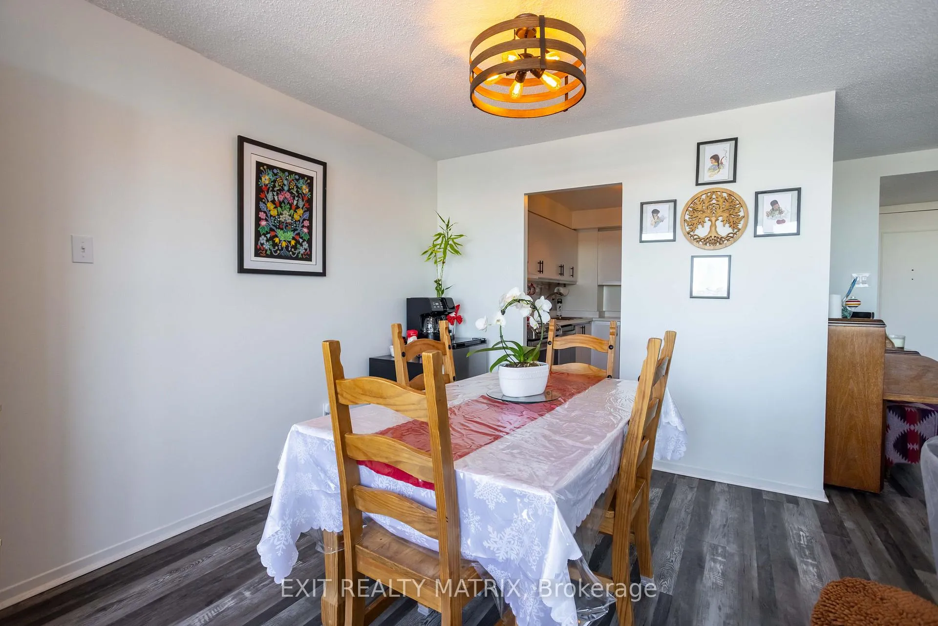 Photo 13 of Unit 1007, 2759 Carousel Crescent, Ottawa, Emerald Woods/Sawmill Creek — HOMEH
