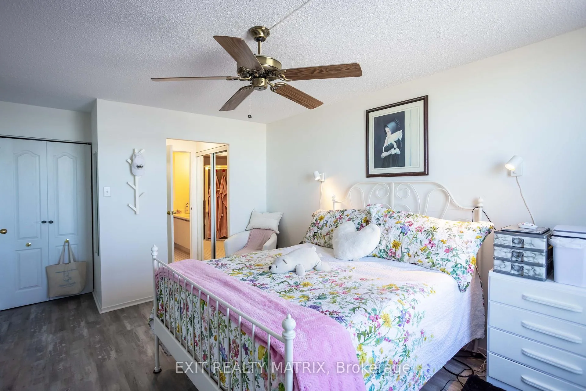 Photo 25 of Unit 1007, 2759 Carousel Crescent, Ottawa, Emerald Woods/Sawmill Creek — HOMEH