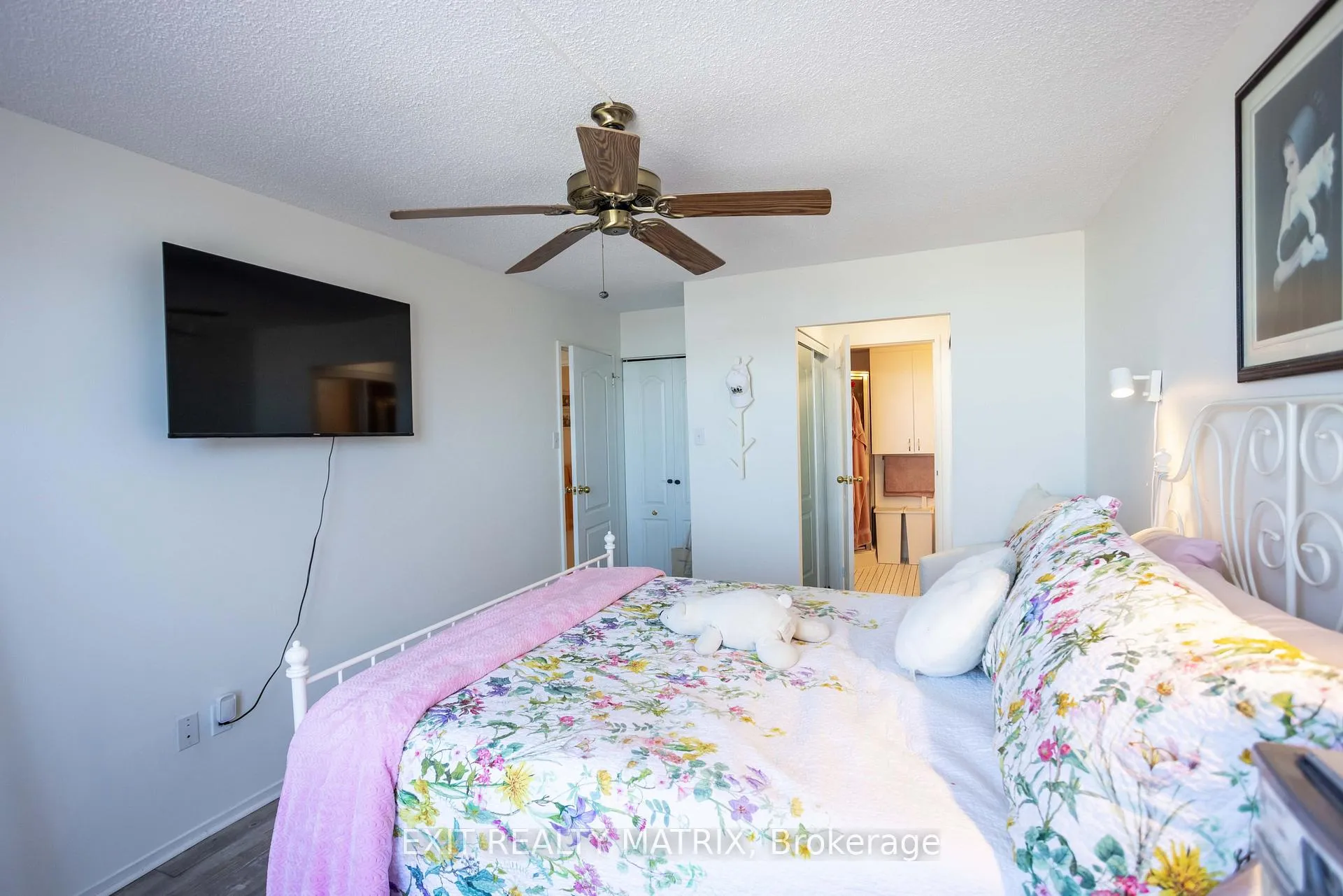Photo 26 of Unit 1007, 2759 Carousel Crescent, Ottawa, Emerald Woods/Sawmill Creek — HOMEH