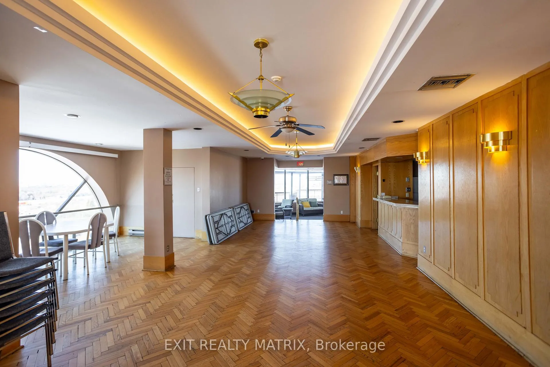 Photo 38 of Unit 1007, 2759 Carousel Crescent, Ottawa, Emerald Woods/Sawmill Creek — HOMEH
